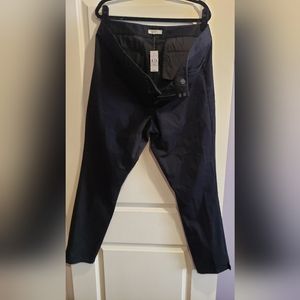 NWT LOFT Women's pants. Size 18T - Black